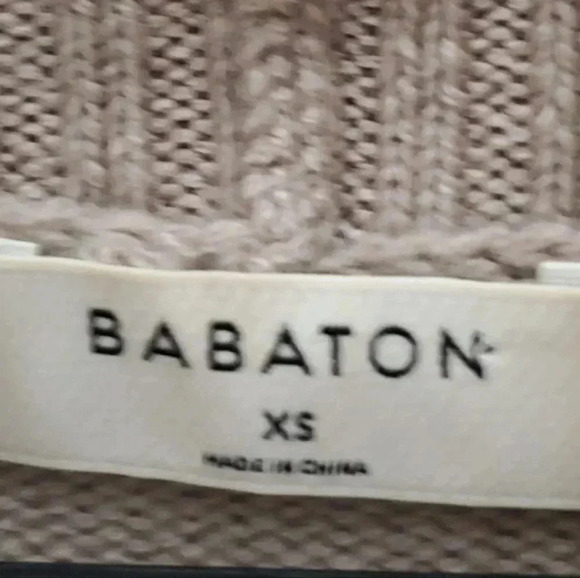 Babaton Aritzia Titus Cropped 100 Merino Wool Turtleneck Sweater  Sz XS/S… - Picture 4 of 10